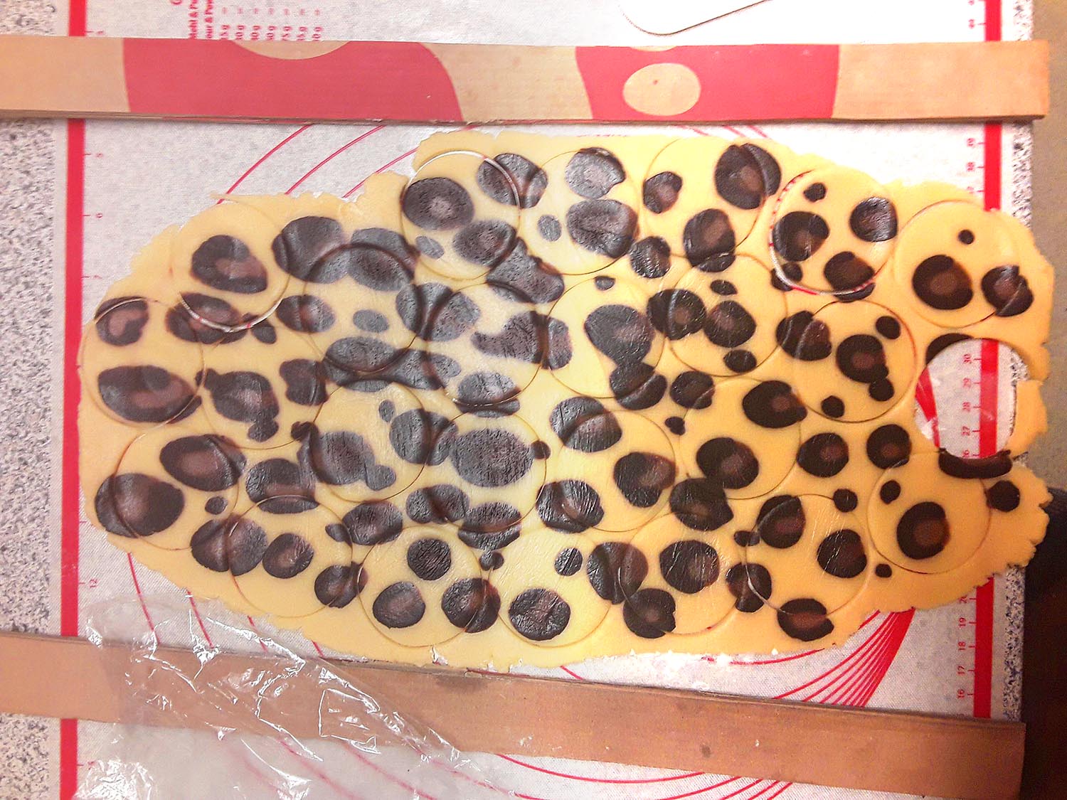 Leoparden-Kekse Teig, ausgewellt